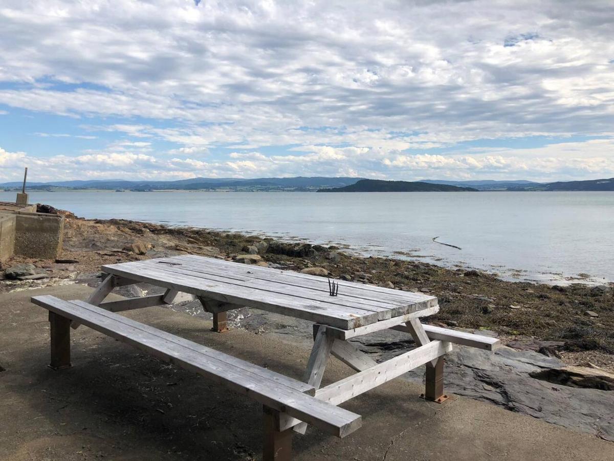Beautiful 3 Bed In With Seaview Hébergement de vacances Ytteroy