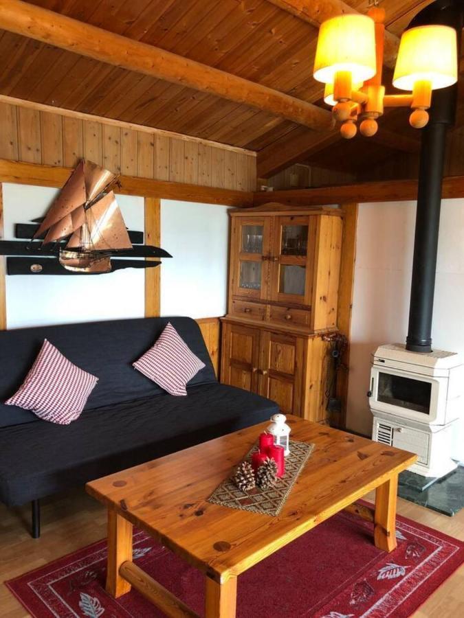Beautiful 3 Bed In With Seaview